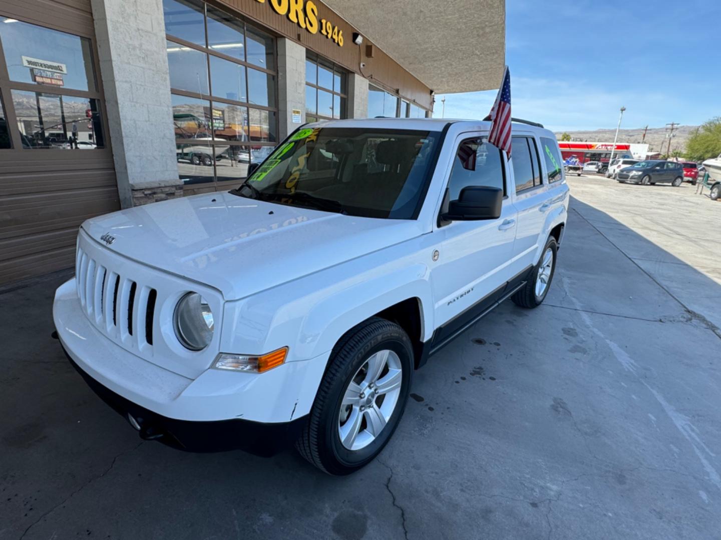 2015 White Jeep Patriot (1C4NJRBB4FD) , located at 2190 Hwy 95, Bullhead City, AZ, 86442, (928) 704-0060, 0.000000, 0.000000 - Photo#4